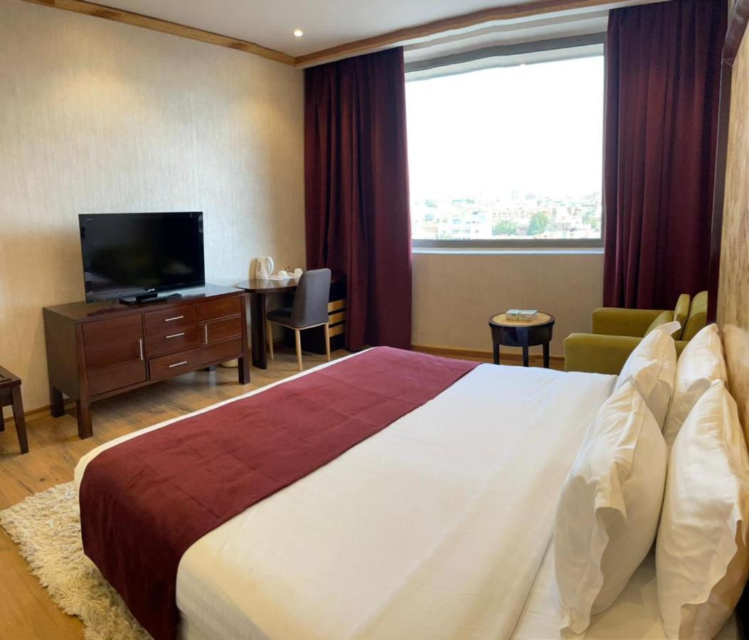 Al Hyatt Jeddah Continental Hotel Bagian luar foto