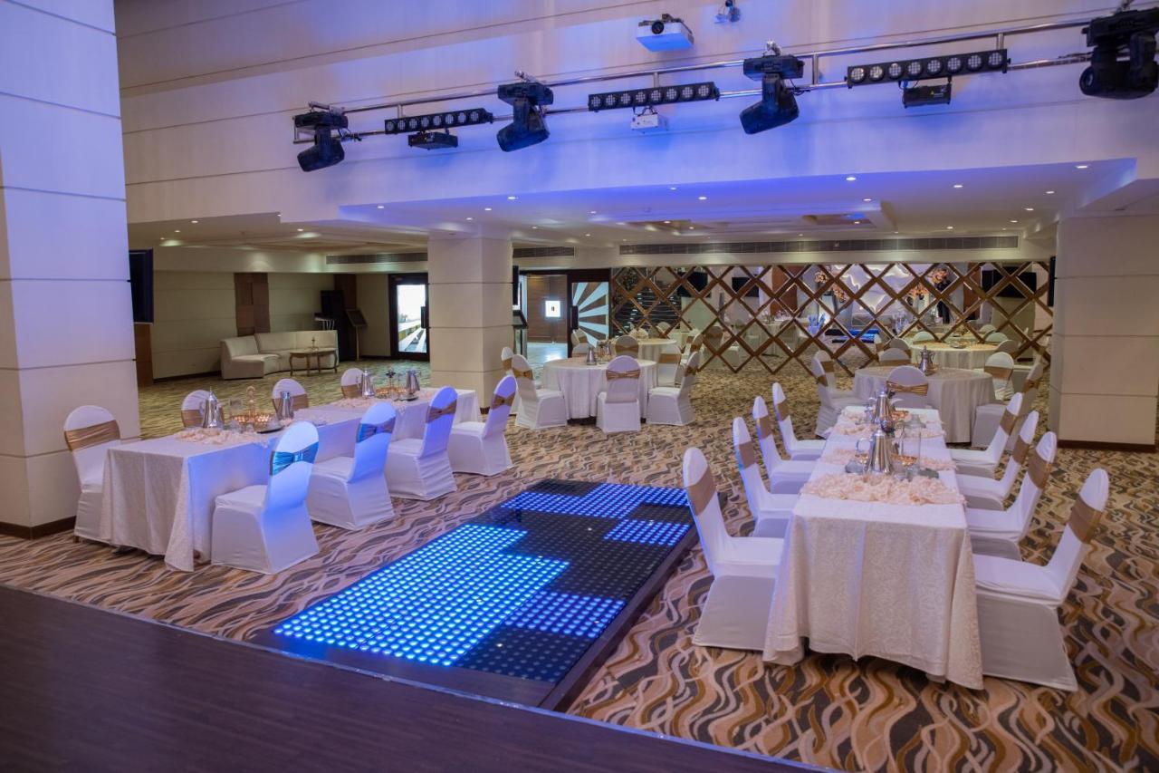 Al Hyatt Jeddah Continental Hotel Bagian luar foto