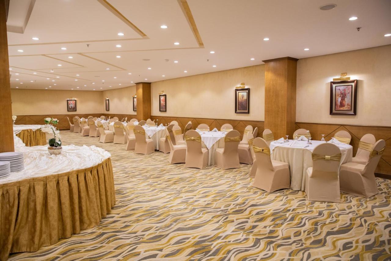 Al Hyatt Jeddah Continental Hotel Bagian luar foto
